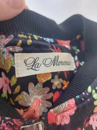 Chaqueta bomber floral negra