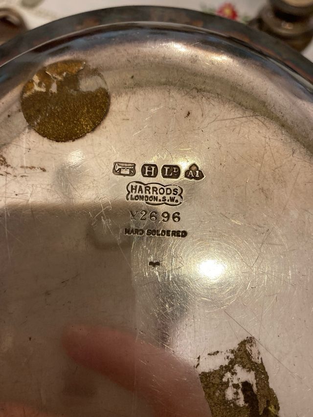 Portavivande ovale vintage in metallo