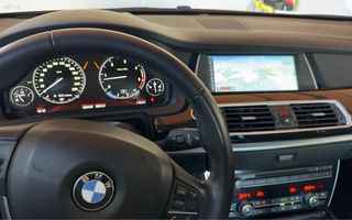 BMW Serie 5 gt 530  2011