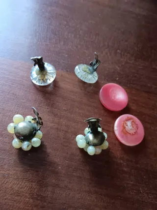 Tres juegos pendientes antiguos pinza