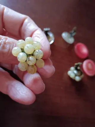 Tres juegos pendientes antiguos pinza