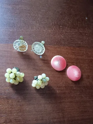 Tres juegos pendientes antiguos pinza