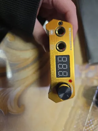 Fuente de alimentación para tatuar TPN-027