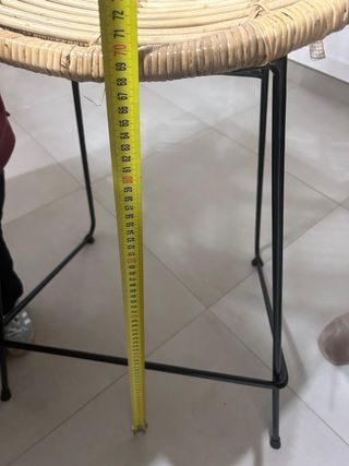 Taburete alto ratán y metal