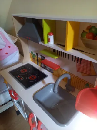 Cocina de juguete de madera