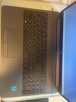 HP 250 G9 Portátil Intel Core i3