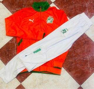 Conjunto deportivo Puma Costa de Marfil