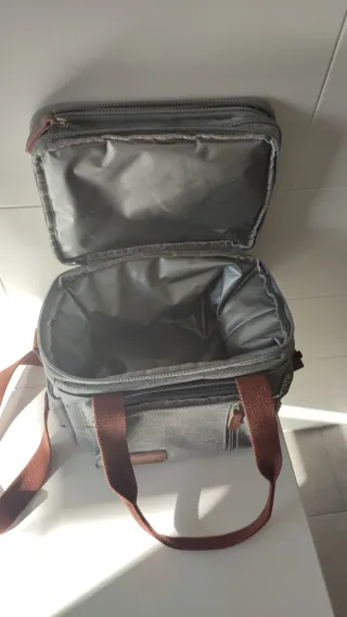 Nevera isotérmica portátil con 5 bloques de hielo