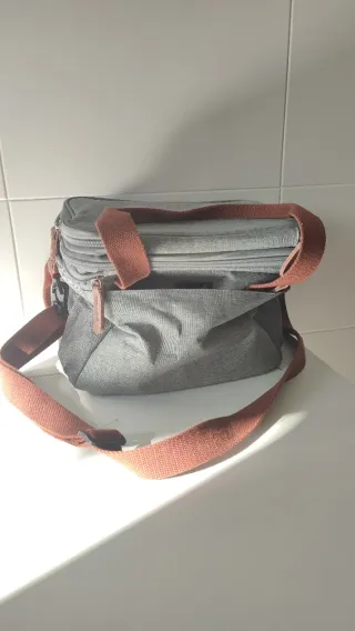 Nevera isotérmica portátil con 5 bloques de hielo