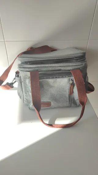 Nevera isotérmica portátil con 5 bloques de hielo