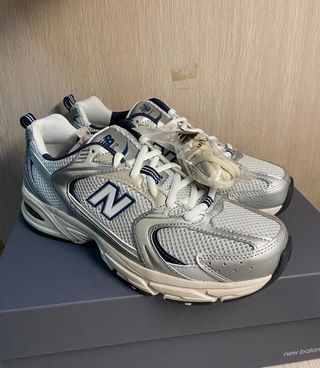 New Balance 530 Talla 40 Plata y Azul