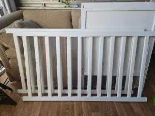 Cuna IKEA con colchón