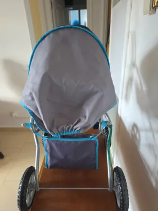 Muñeco Bebé Llorón y Cochecito Juguete