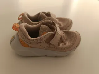 Zapatillas Decathlon niña rosa T28