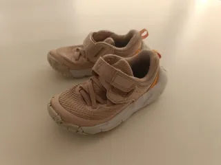 Zapatillas Decathlon niña rosa T28