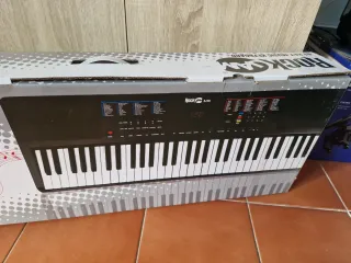 Teclado RockJam 61 teclas sin usar