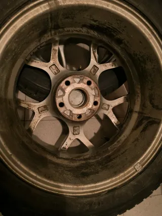 Juego de llantas 16" + neumáticos invierno