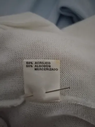 Suéter Blanco Manga Corta Dorado