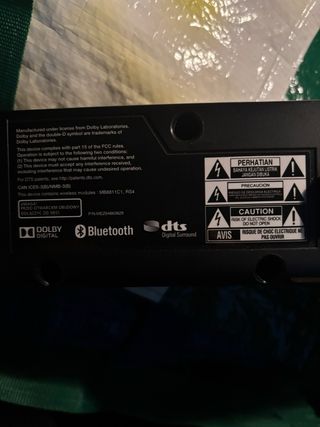 Barra de sonido LG con subwoofer y mando distancia