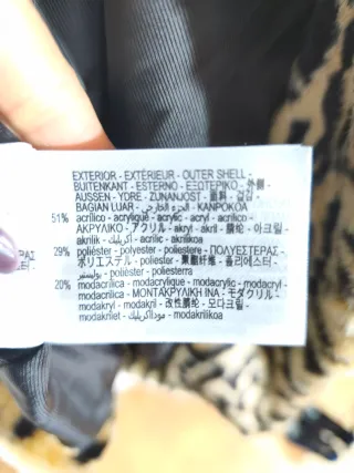 Abrigo Zara estampado animal print