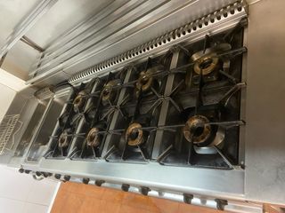 Cocina industrial 8 fuegos