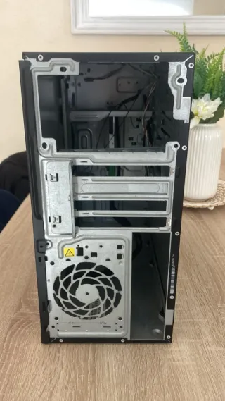 Caja PC HP Pavilion Blanca y Negra