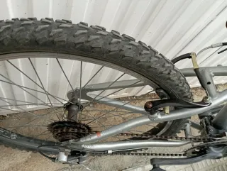 Bicicleta Rockrider 24 Plata