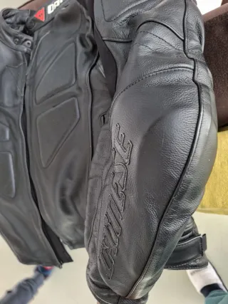Chaqueta Moto Dainese Negra Carretera piel