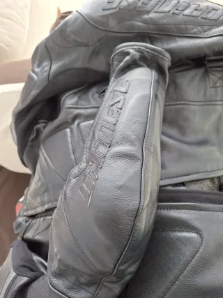 Chaqueta Moto Dainese Negra Carretera piel