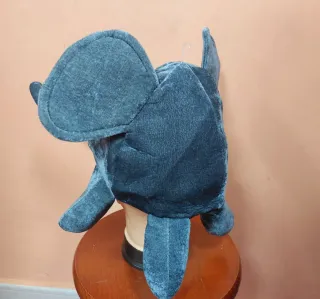 Gorro de elefante gris y blanco
