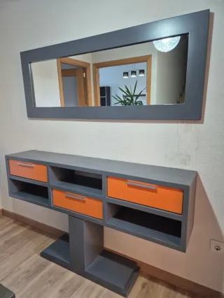 Mueble recibidor moderno con espejo