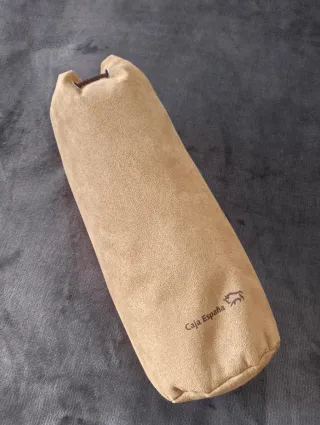 Manta de viaje con funda.