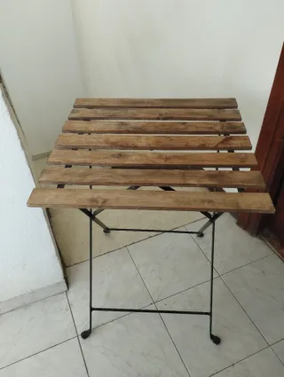 Mesa de terraza plegable madera y metal