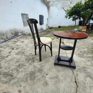 Conjunto mesa y silla madera