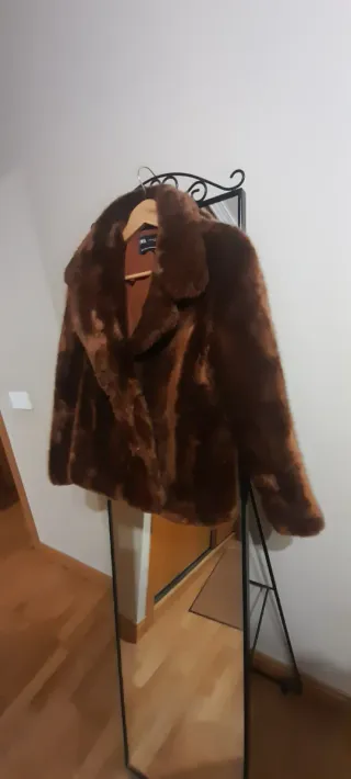 Chaqueta pelo Zara marrón