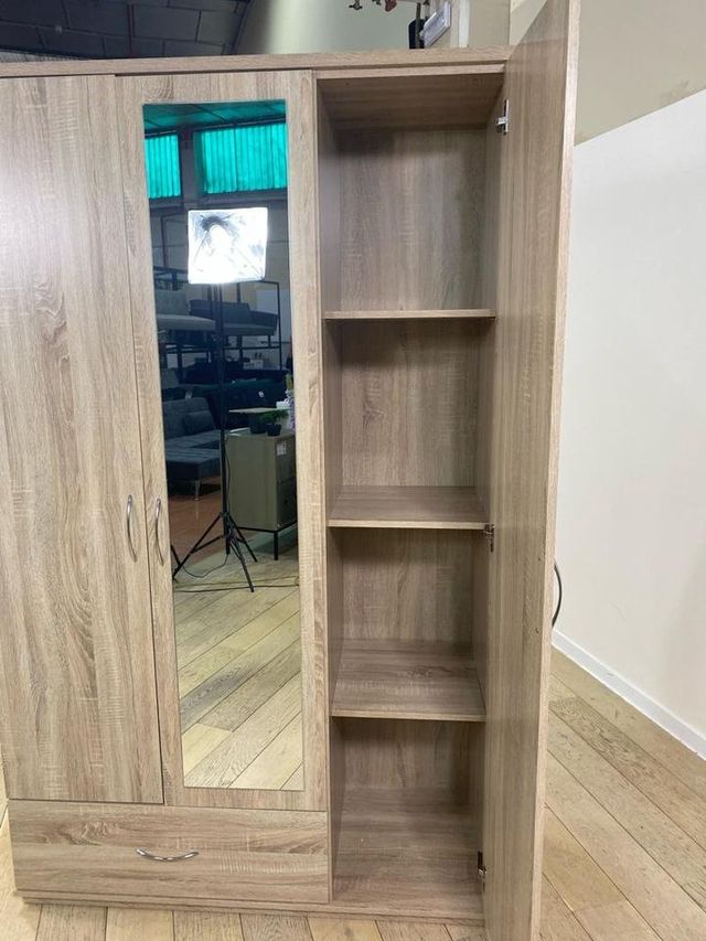 OFERTA DE ARMARIO DE 3 PUERTAS CON ESPEJO