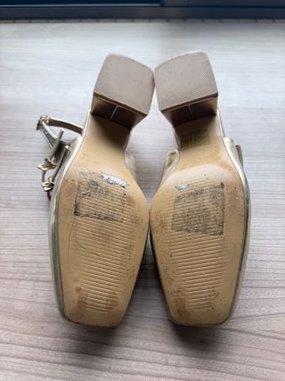 Zapatos dorados Bosanova Talla 39