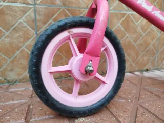 Bici de equilibrio infantil rosa