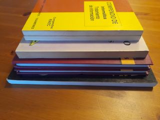 Lote de libros de informática obsoletos