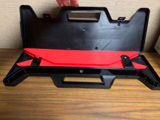 Triángulo de preseñalización homologado coche