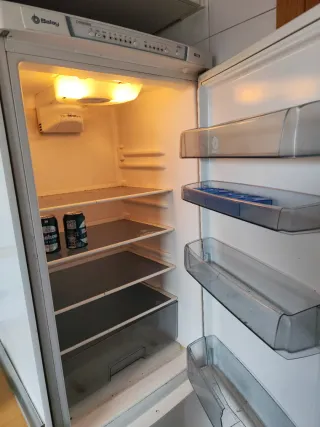 Lavadora, nevera, microondas, lavavajillas