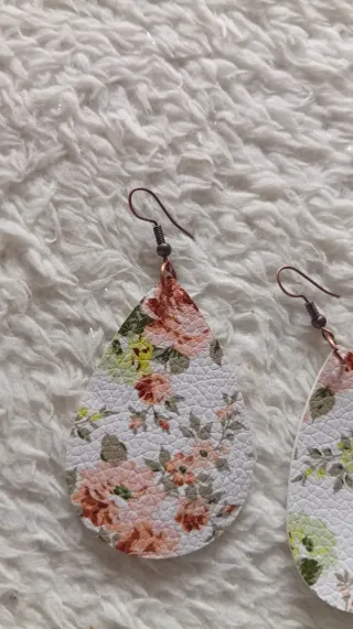 Orecchini Floreali a Goccia