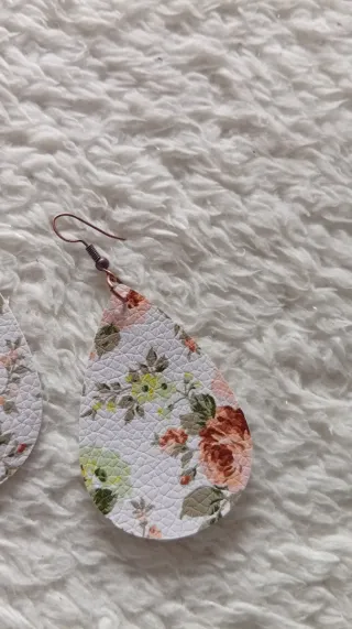 Orecchini Floreali a Goccia