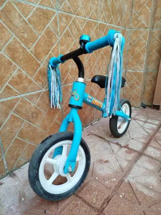 Bici de equilibrio infantil azul