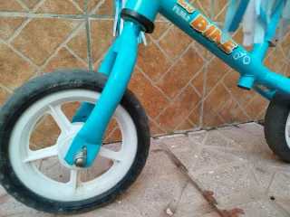 Bici de equilibrio infantil azul