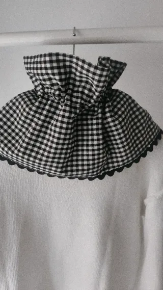 Cuello decorativo hecho a mano