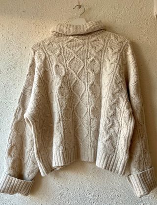 Jersey Stradivarius trenzado cuello alto