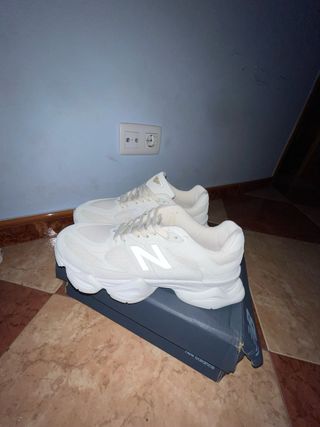Zapatillas New Balance 9060 Talla 44 Blancas