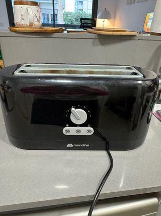 Tostadora Mandine Negra