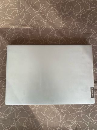 Lenovo IdeaPad S145 i5 / 8GB RAM / 512GB SSD